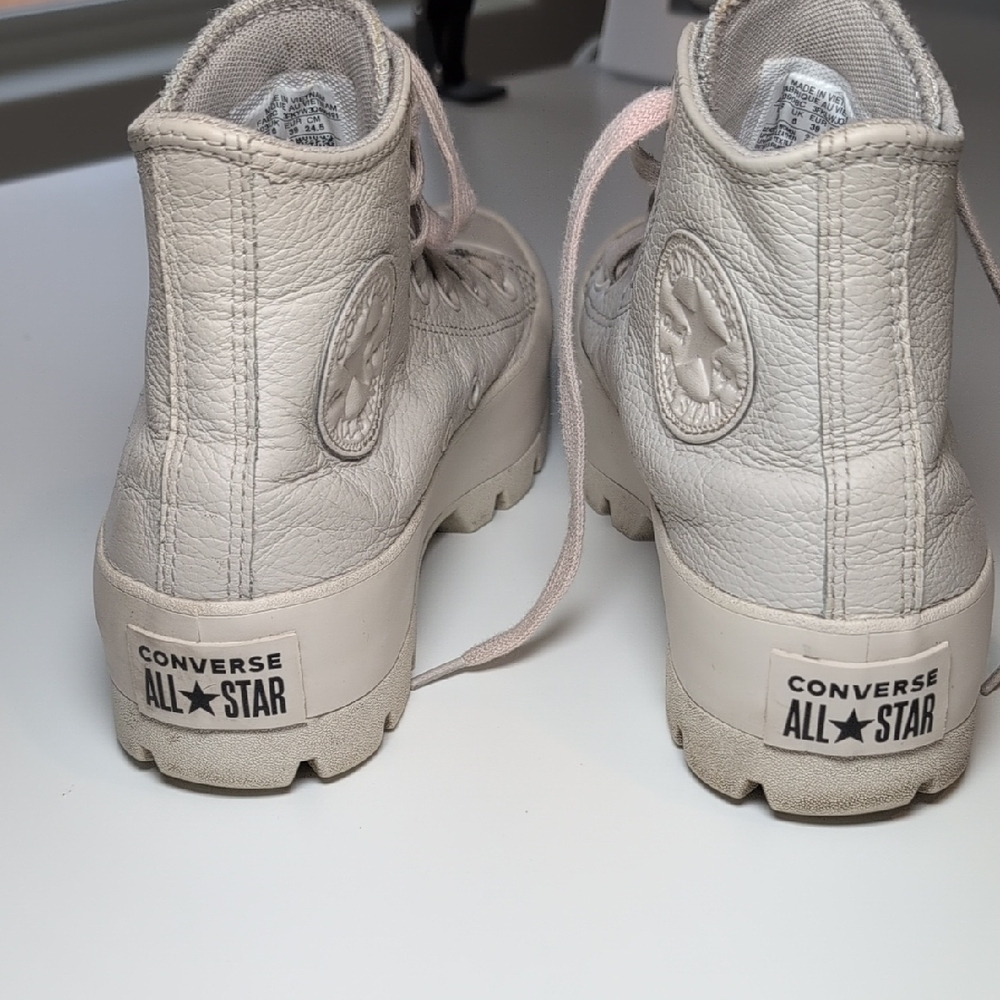 Converse Women's Leather High-Top Sneakers - Cream Size 8 - Picture 4 of 7